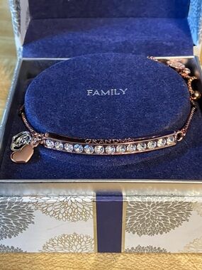 🌸Brilliance 'Grandma' Swarovski Crystal Bolo Bar Bracelet